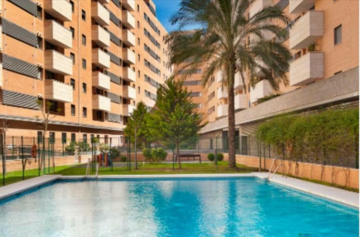 Keywise Perfect Location Next To Maria Zambrano Station, Central , Beach ,Pool And Free Parking Malaga Luaran gambar